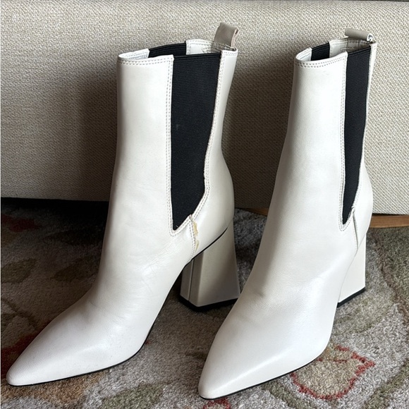 NWT: Block Heel Ankle Boots - Picture 2 of 3